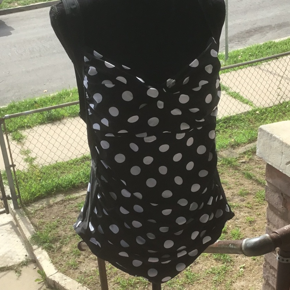 Black and White polka dot. Plus size swim. XXL - Picture 2 of 5